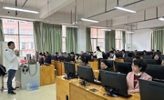 学校开展理论课程的授课材料检查工作